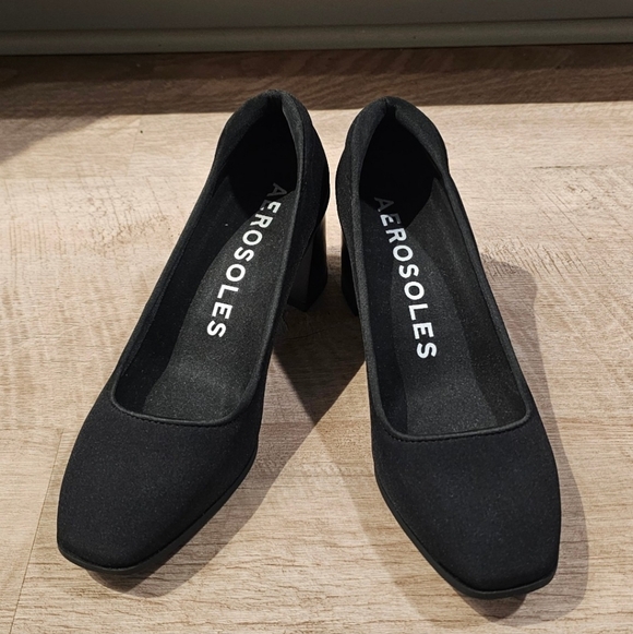 AEROSOLES Shoes - AEROSOLES Women's Classic Black Heels